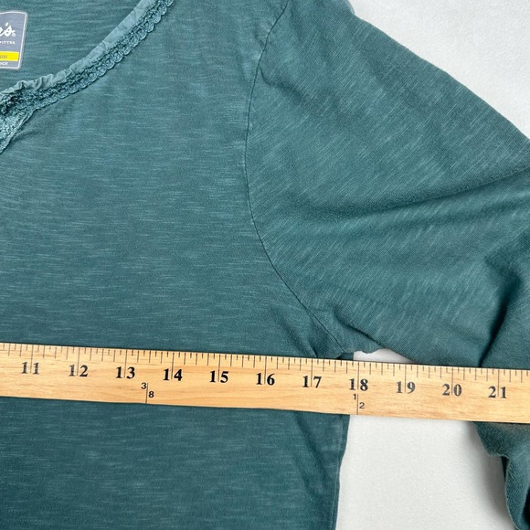 Cabela's Women's Size M V Neck 3/4 Sleeve Blouse Top 100%‎ Cotton - Picture 7 of 10